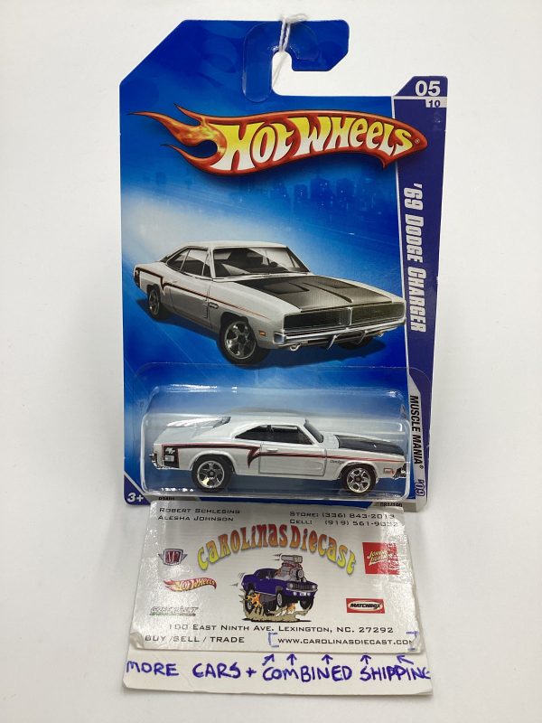 2009 Hot Wheels #081 69 Dodge Charger Kmart Exclusive 239C Discount