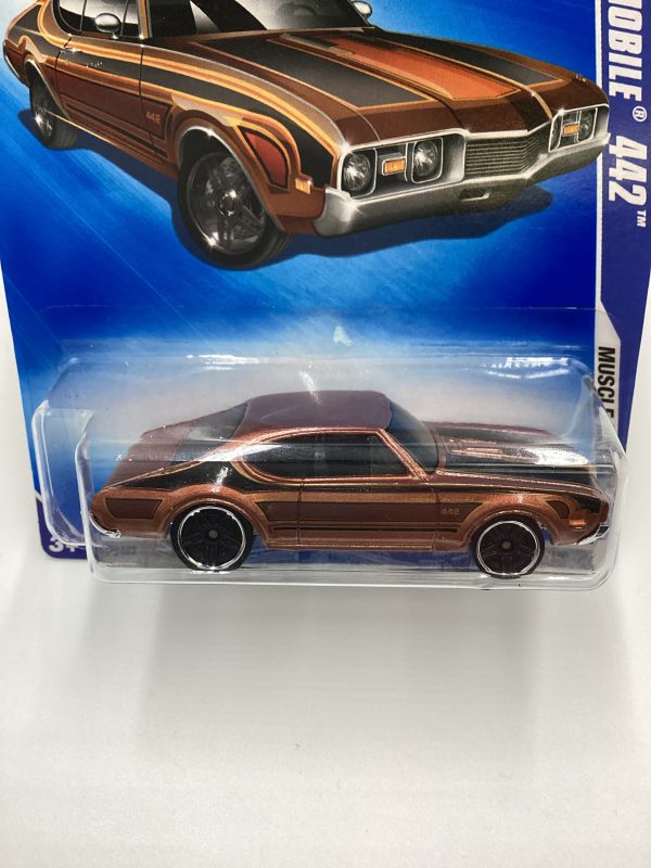 2009 Hot Wheels #082 Olds 442 Brown 54H Fashion