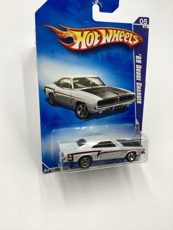 2009 Hot Wheels #081 69 Dodge Charger Kmart Exclusive 239C Discount