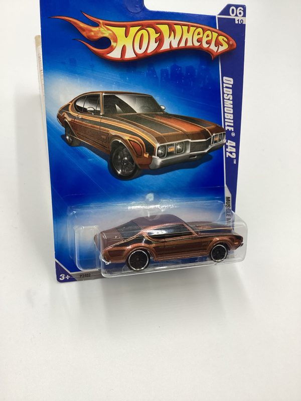 2009 Hot Wheels #082 Olds 442 Brown 54H Fashion