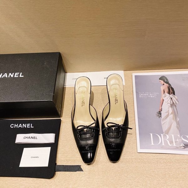 CHANEL CC LOGO MULES SHOES SLIDES 40 1 2 Supply