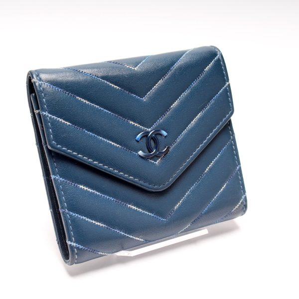 Chanel CC Compact Wallet 24M Online Hot Sale